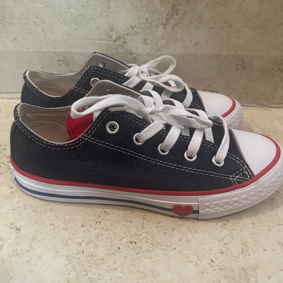 Converse (Chuck Taylors) - red, blue and white size 1 - Picture 3 of 5